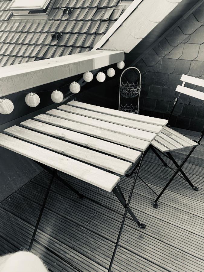 Hier Steckt Liebe Drin ! Appartement Dormagen Buitenkant foto